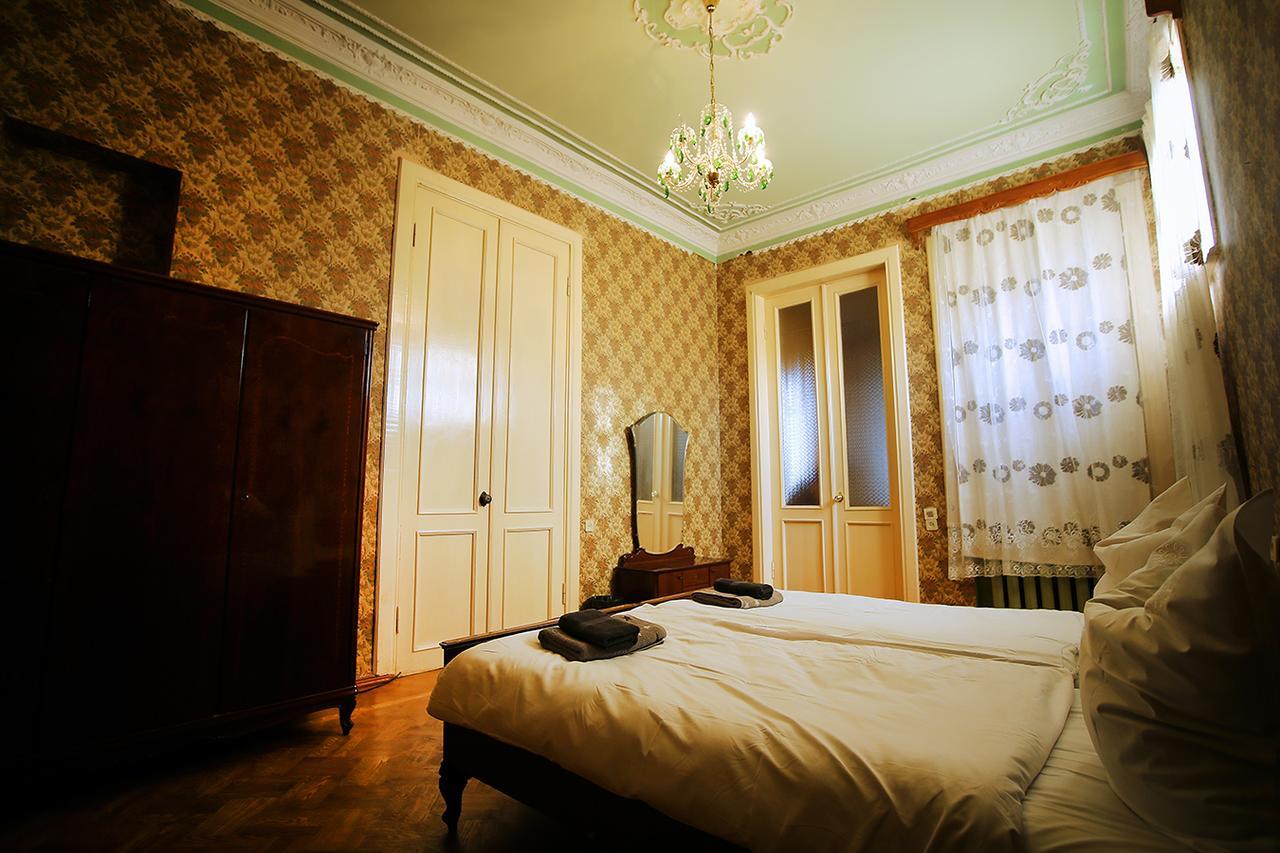 Guest House Old Кутаиси Екстериор снимка