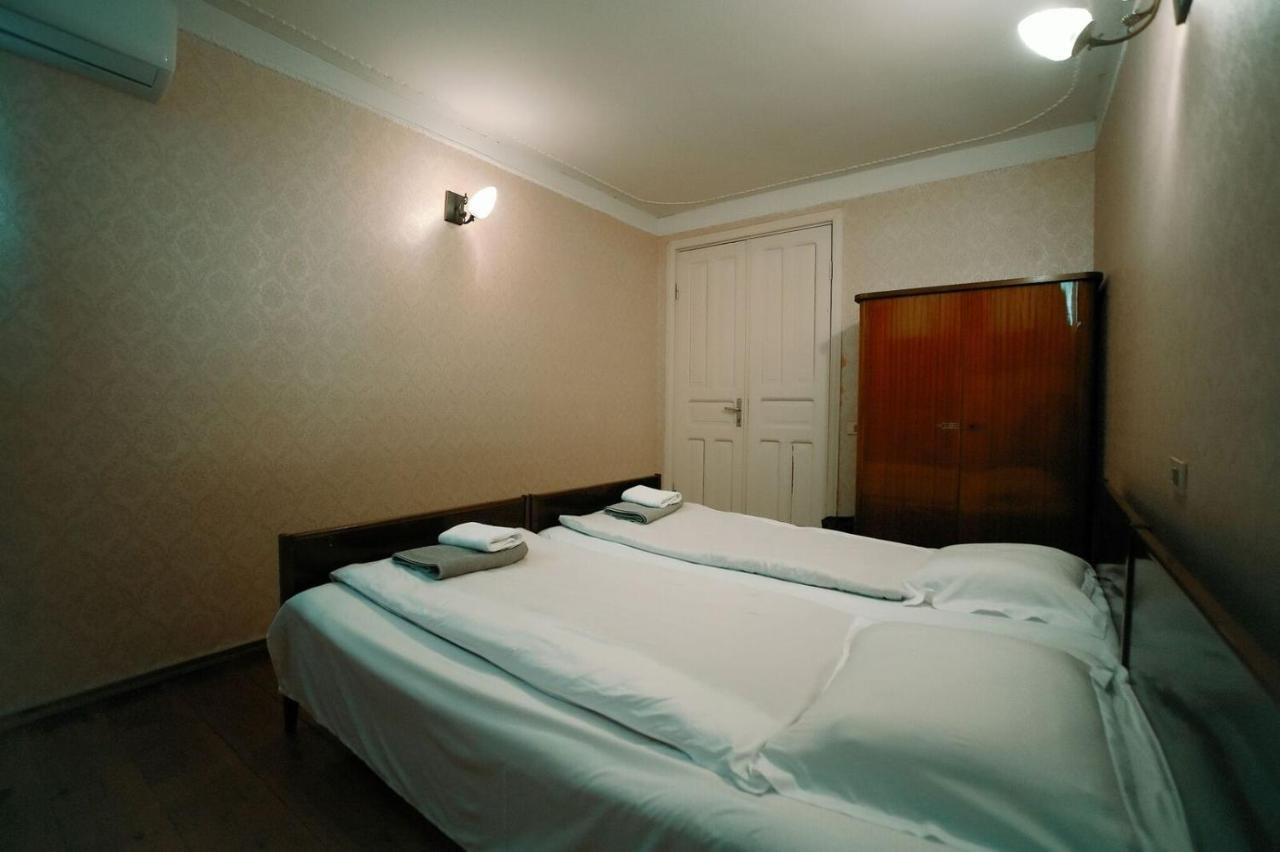 Guest House Old Кутаиси Екстериор снимка