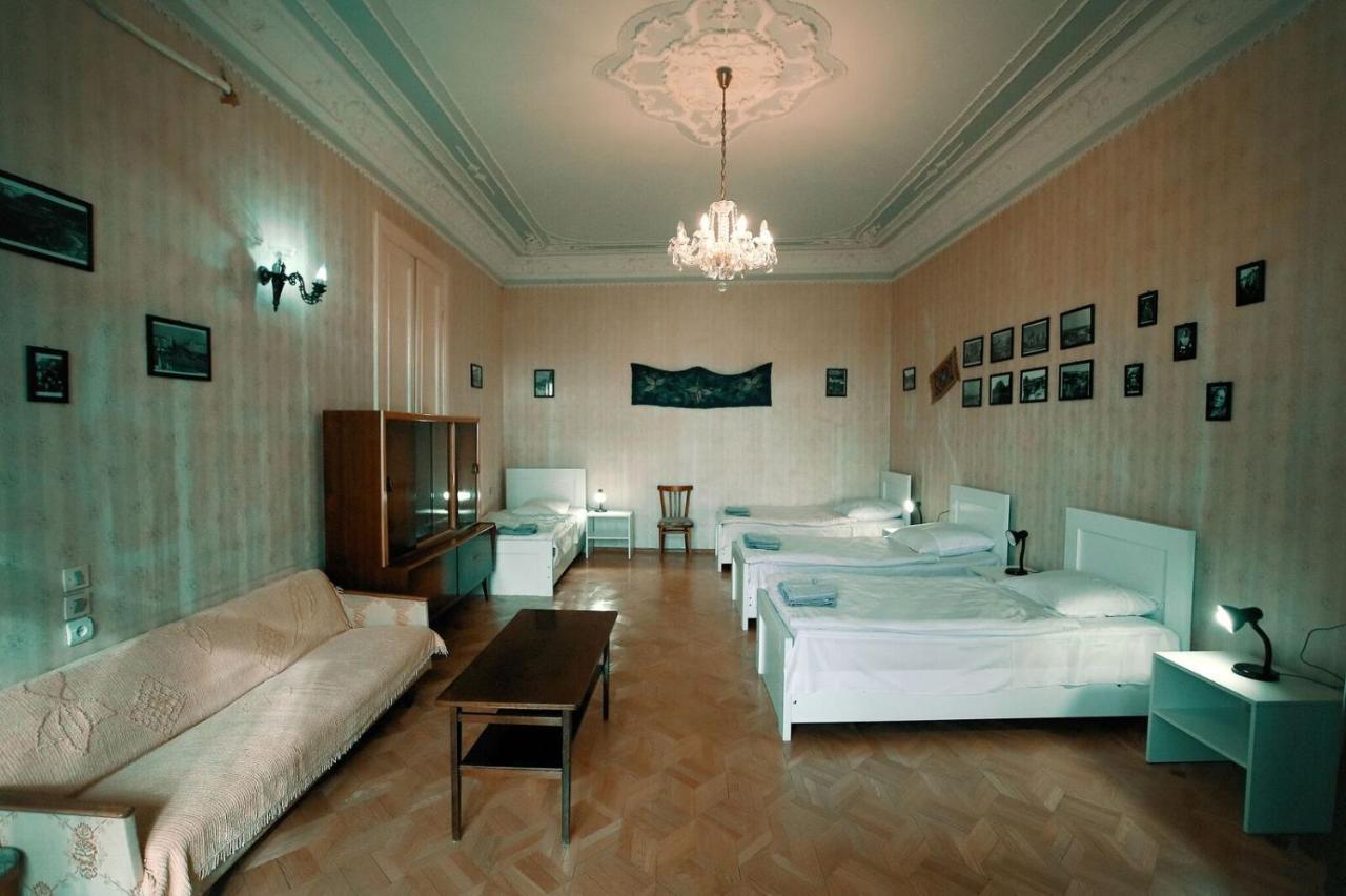 Guest House Old Кутаиси Екстериор снимка