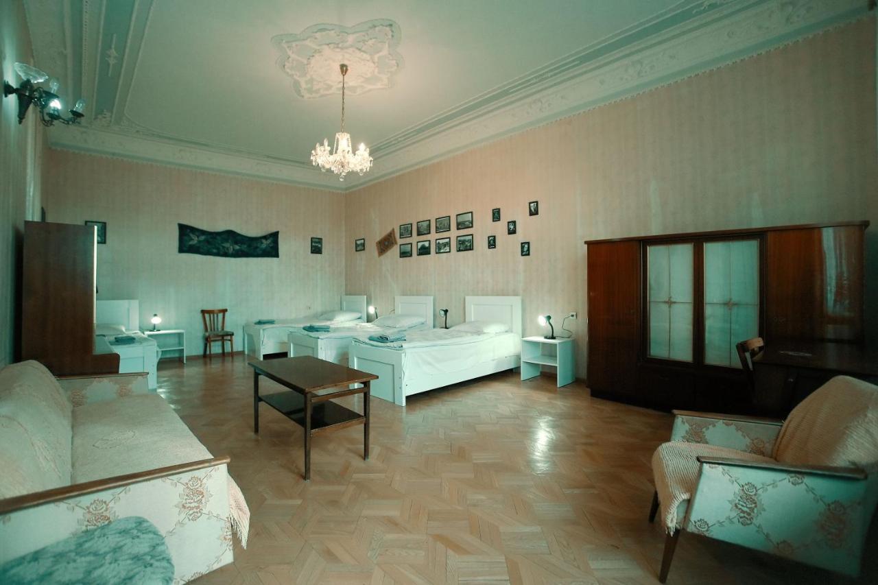 Guest House Old Кутаиси Екстериор снимка