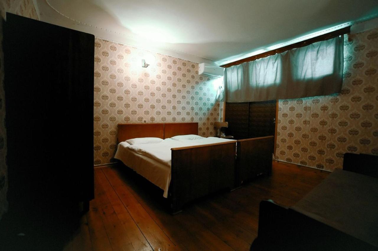 Guest House Old Кутаиси Екстериор снимка