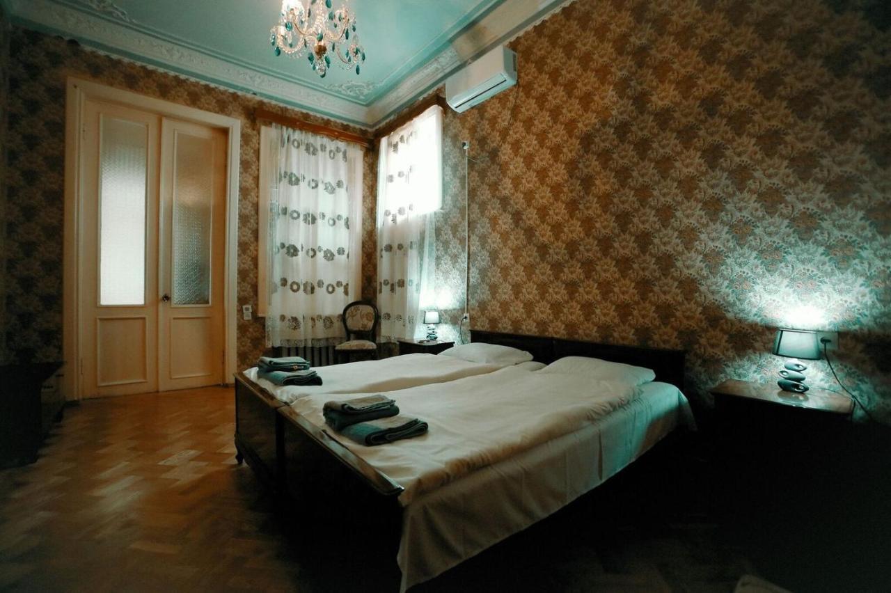 Guest House Old Кутаиси Екстериор снимка