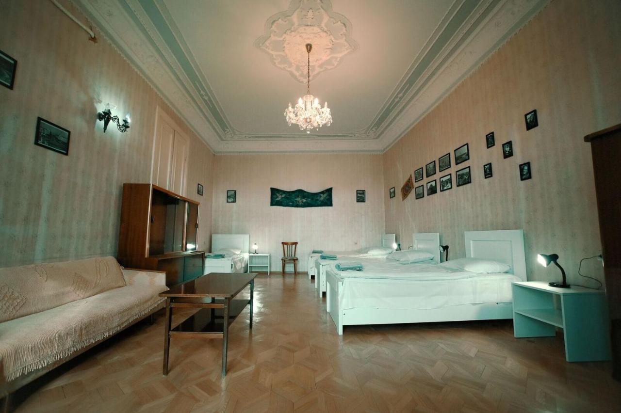 Guest House Old Кутаиси Екстериор снимка