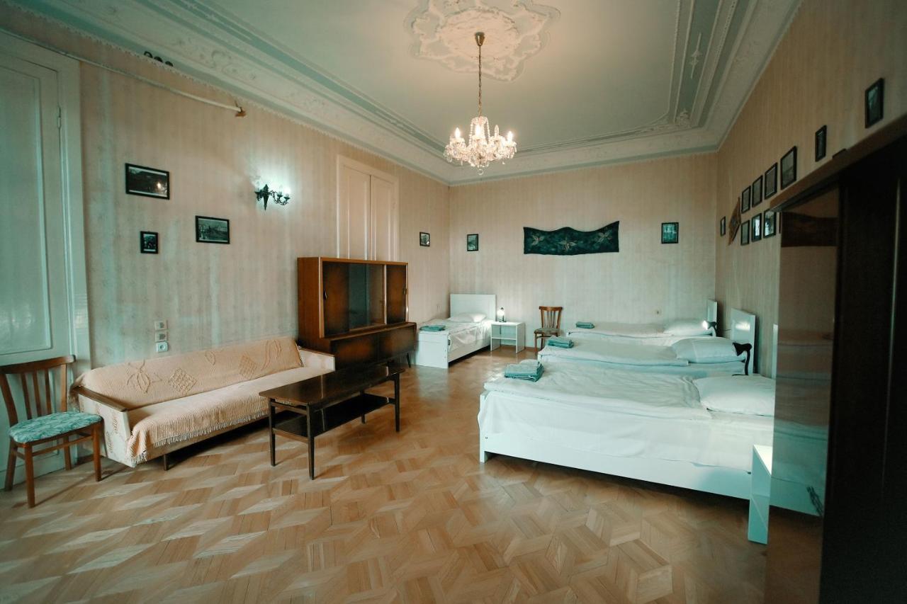 Guest House Old Кутаиси Екстериор снимка