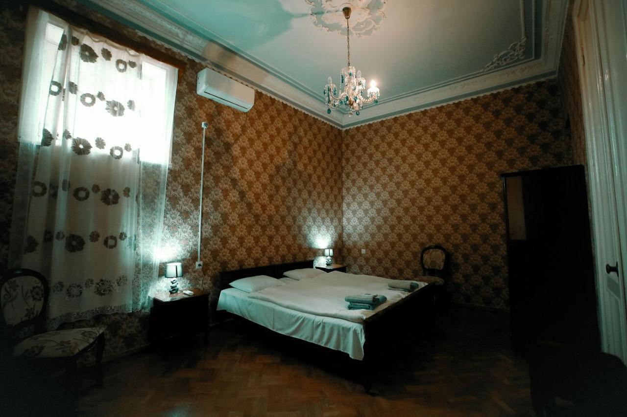 Guest House Old Кутаиси Екстериор снимка